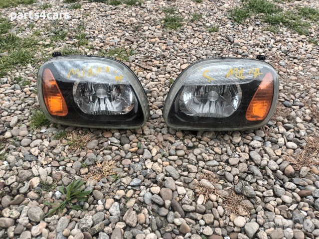 ляв и десен фар за нисан микра к11 NISSAN MICRA K11