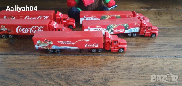 Лот Кока кола Coca cola камиончета, очила и еленче, снимка 2 - Други ценни предмети - 55102281
