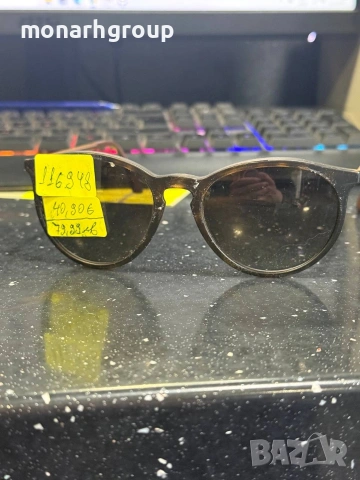 Слънчеви очила RAY-BAN RB4274 / минимални драскотини по стъклата, снимка 8 - Слънчеви и диоптрични очила - 38166449