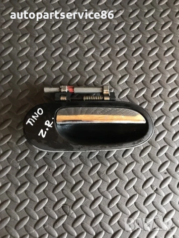 Външна дръжка за задна дясна врата черна за Nissan Almera Tino (2002-2007)