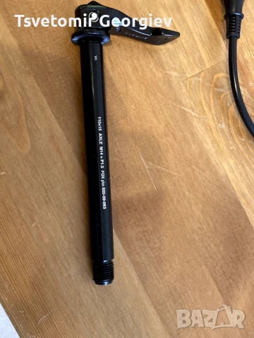 Чисто нова проходна ос Fox Racing Shox Boost 15x110mm