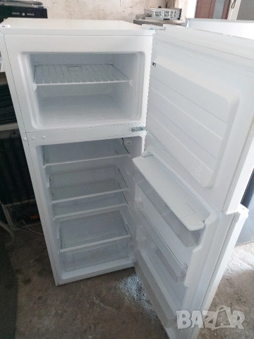 Хладилник с горна камера Gorenje, снимка 5 - Хладилници - 54819707