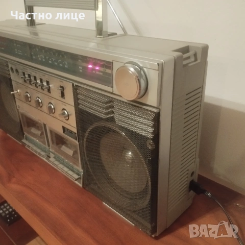 Голям радиокасетофон , снимка 11 - Радиокасетофони, транзистори - 54003439