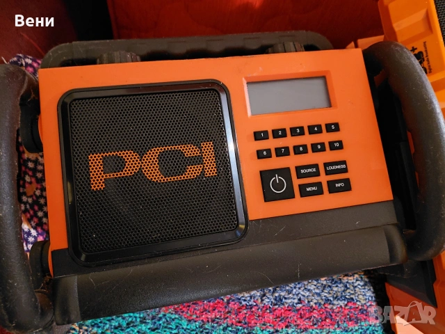 Строително радио за части , снимка 2 - Ресийвъри, усилватели, смесителни пултове - 54176045