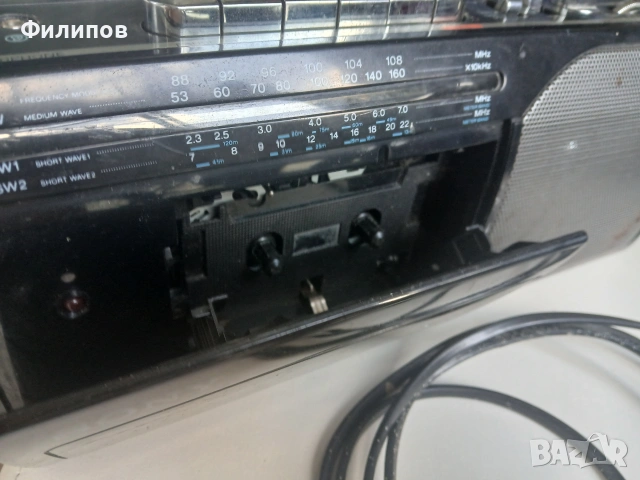 sony cfm 135s  фм радио/касетофонче, снимка 2 - Радиокасетофони, транзистори - 55071060