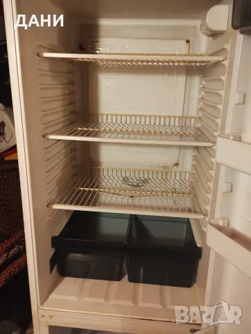 Продава хладилник с фризер Siltal, снимка 4 - Хладилници - 55480202