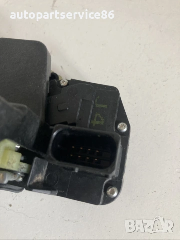 Брава за предна дясна врата за Chevrolet Captiva 2.0 Vcdi (2010), снимка 2 - Части - 54624710