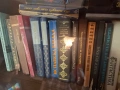 Продавам цяла библиотека с книги 40 евро, снимка 9