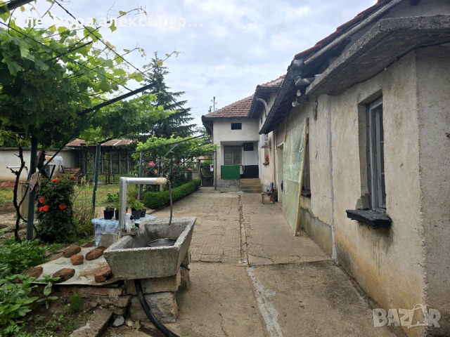 Продава се къща с двор 1,600дк., снимка 7 - Къщи - 54743937