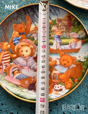 Колекционерски чинии, снимка 8 - Антикварни и старинни предмети - 55234974