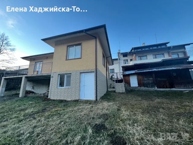 Обзаведена къща в гр.Батак, снимка 2 - Къщи - 55337112