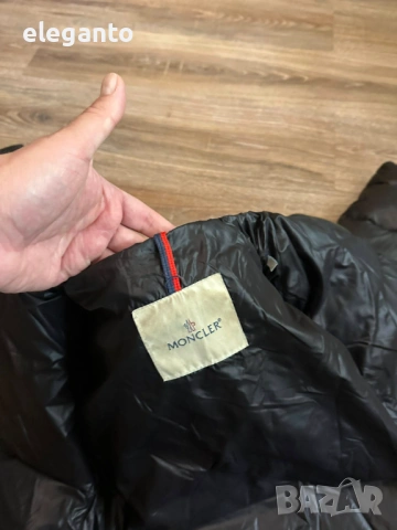 Оригинална дамска зимна пухена парка Moncler Black down Parka , 2/S размер, снимка 7 - Якета - 54579949