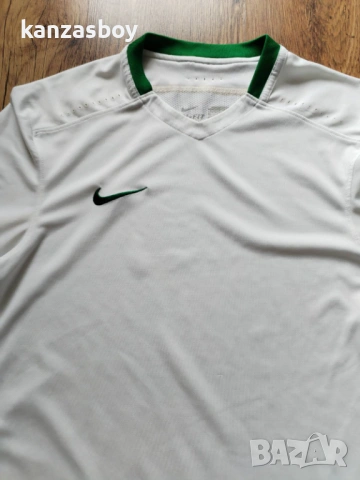 nike dri fit - страхотна мъжка тениска S
