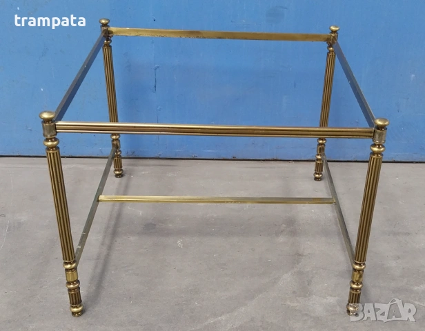 НАЙ ДОБРАТА ОФЕРТА Месингова холна , помощна маса. 60х60см. 