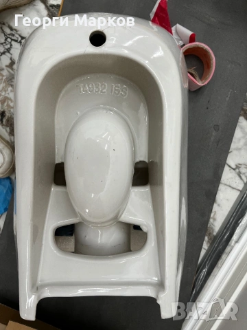 Конзолна тоалетна чиния Ideal Standard Tesi с биде, 100 евро, снимка 3 - Други стоки за дома - 54157520