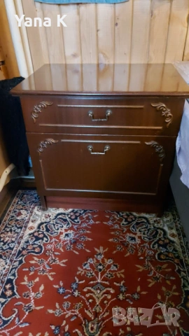 Тоалетка с 2 нощни шкафчета , снимка 2 - Шкафове - 54355511