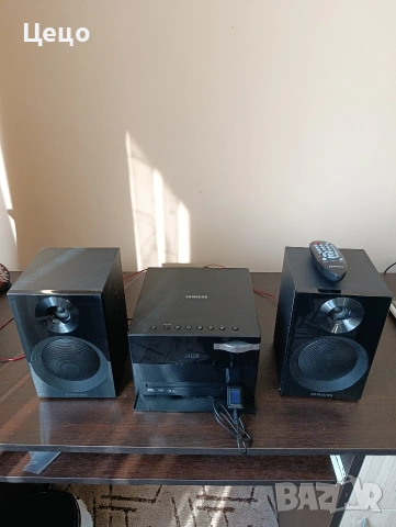 HI-FI Стерео уредба Samsung MM-E320.    Ripping CD to USB/ Bluetooth adapter , снимка 2 - Аудиосистеми - 55178064