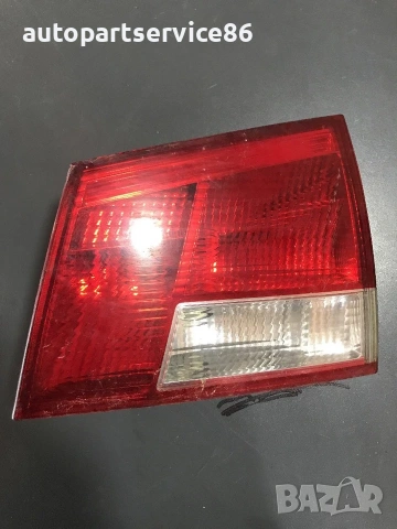 Задна дясна вътрешна лампа на капака за Vauxhall Opel Vectra C Estate (2002-2006) 13184025