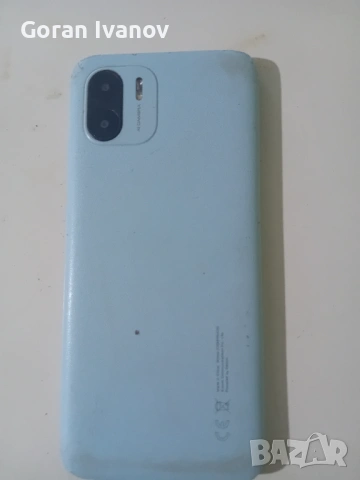 Продавам телефон редми а1 плюс телефона е за подмяна на дисплеия  всичко друго работи 