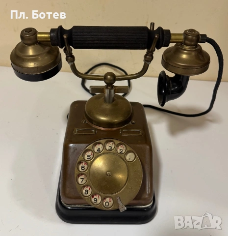 Стар метален телефон, снимка 2 - Антикварни и старинни предмети - 55015642