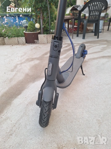 Електрическа тротинетка Xiaomi MI Electric Scooter 3., снимка 4 - Велосипеди - 55148948