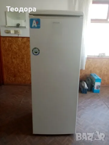 Продавам хладилник Crown GN 2653E