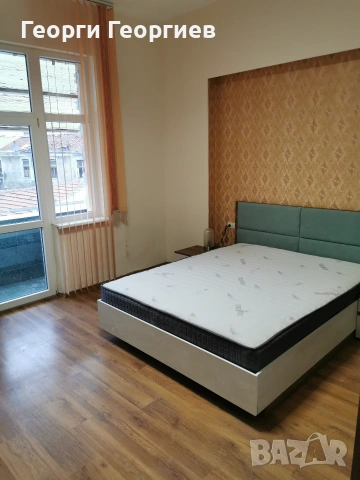 Аристократичен апартамент на самата Главна, снимка 3 - Етаж от къща - 55136224