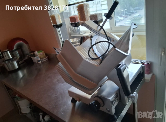 Професионална слайс машина. Италианска професионална колбасорезачка CEG BF 300 E (Milano) – 300 мм д, снимка 2 - Обзавеждане за заведение - 54993917