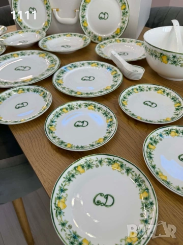 Сет за хранене 36 части Dior, снимка 4 - Сервизи - 54189519