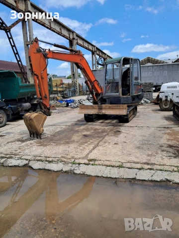 Багер Hitachi ZX50 