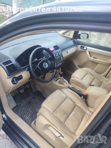 Продавам Volkswagen Touran 2.0 TDI HIGHLINE , снимка 14 - Автомобили и джипове - 54740041