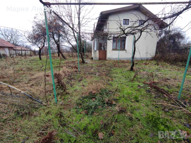 Къща с двор село Новаково , снимка 2 - Къщи - 53997146