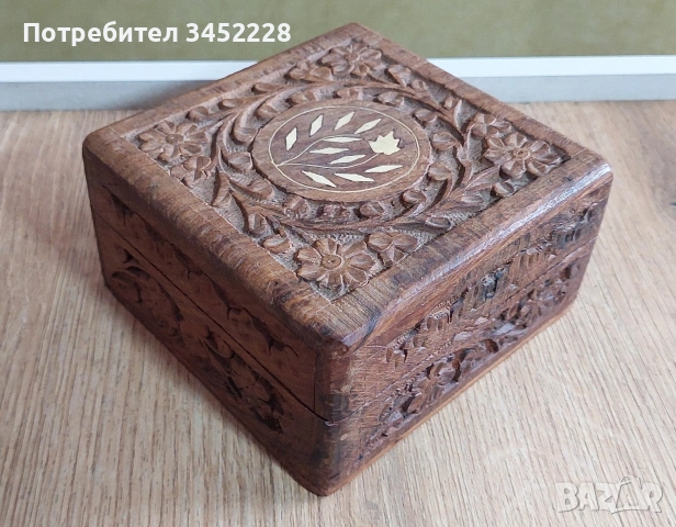 Дърворезба масив кутия за ценители 