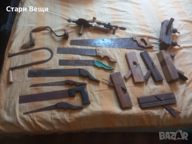 Стари дърводелски инструменти 