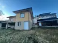 Обзаведена къща в гр.Батак, снимка 2