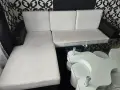 Разтегателен кожен диван в бяло и черно , снимка 4