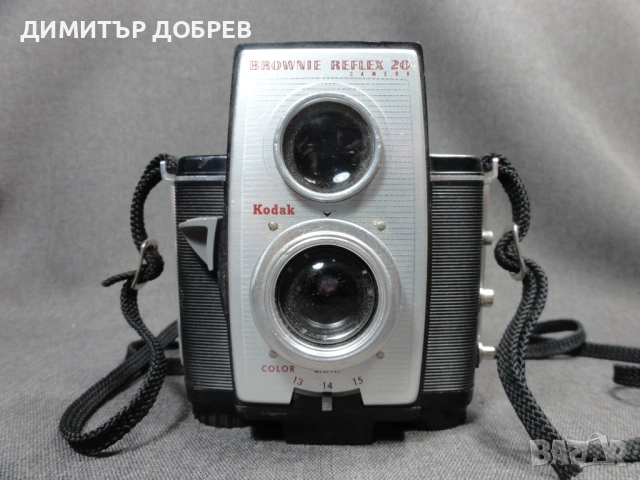 СТАР РЕТРО ЛЕНТОВ ФОТОАПАРАТ KODAK BROWNIE REFLEX 20 CAMERA, снимка 9 - Антикварни и старинни предмети - 54525691