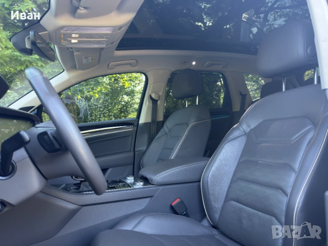 VW Touareg Elegance 3.0 V6 TDI, снимка 7 - Автомобили и джипове - 54878656