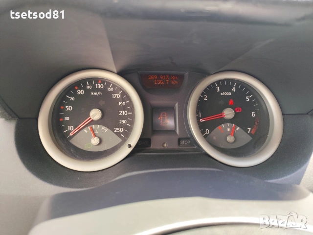Renault Megane 1,6i ГАЗ/Бензин , снимка 9 - Автомобили и джипове - 54991735