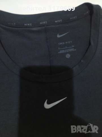 Оригинална дамска блуза Nike , снимка 2 - Спортни екипи - 54419393