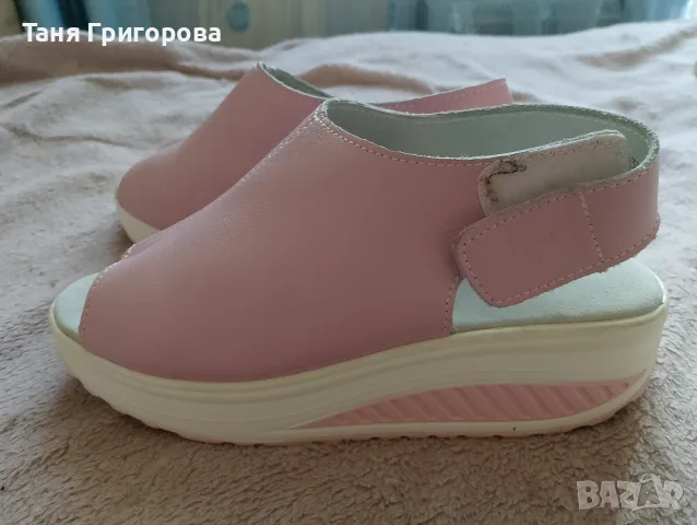 Млечно розови сандали естествена кожа