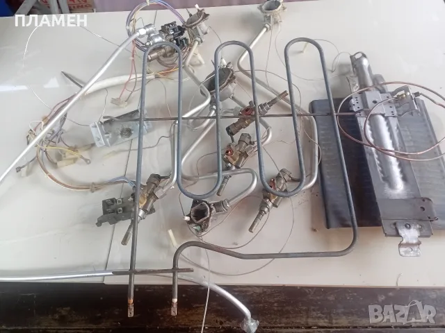 Части за готварска печка Indesit , снимка 2 - Печки, фурни - 55629900