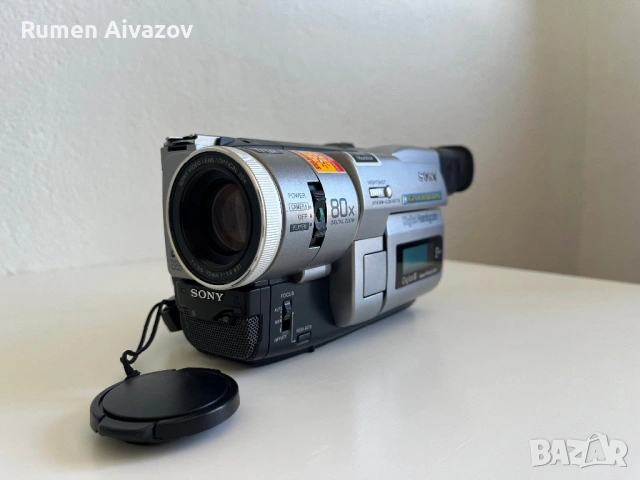Sony DCR-TRV110E Digital8 видеокамера – напълно работеща, снимка 2 - Камери - 54849024