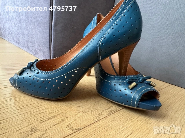 Високи обувки Geox