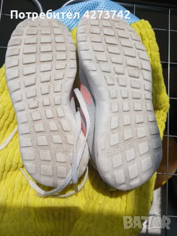 Детски маратонки Adidas, снимка 4 - Детски маратонки - 55405985