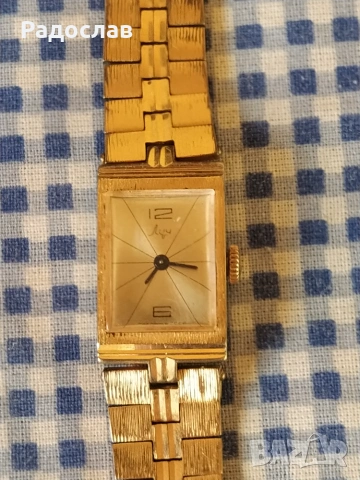 позлатен механичен часовник ЛУЧ, снимка 3 - Дамски - 55003682