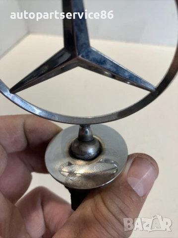 Емблема на капака на двигателя за Mercedes E280 W211 CDI (2007), снимка 2 - Части - 54214437