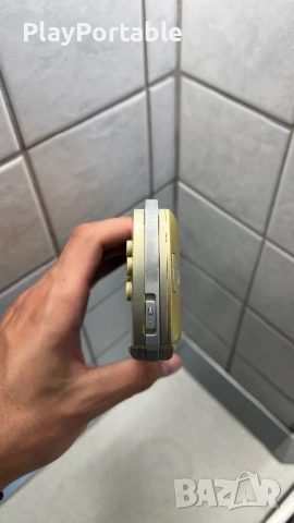 Modded PSP 1000 Champagne Gold 64GB 75+ games, снимка 5 - PlayStation конзоли - 54894946