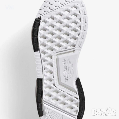 ADIDAS Originals NMD V3 — дамски маратонки в ярко розово, снимка 4 - Маратонки - 54511710