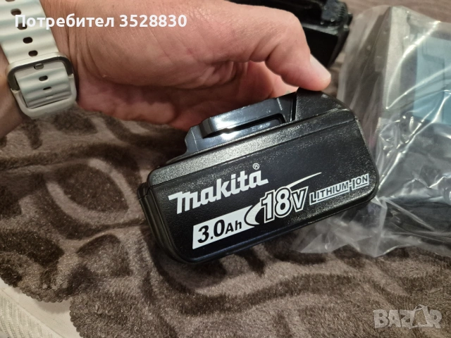 Комплект Макита 2бр. оригинални батерии 3Ah Makita BL1830B и оригинално бързо зарядно DC18RC LXT 18V, снимка 3 - Други инструменти - 54568450